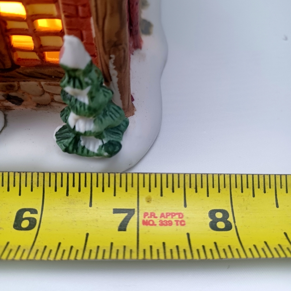 VINTAGE The Cozy Tea Lighted House Santa's Workbench 2002 - Picture 3 of 10
